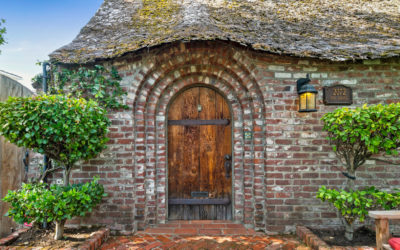 Hobbit House AirBnB