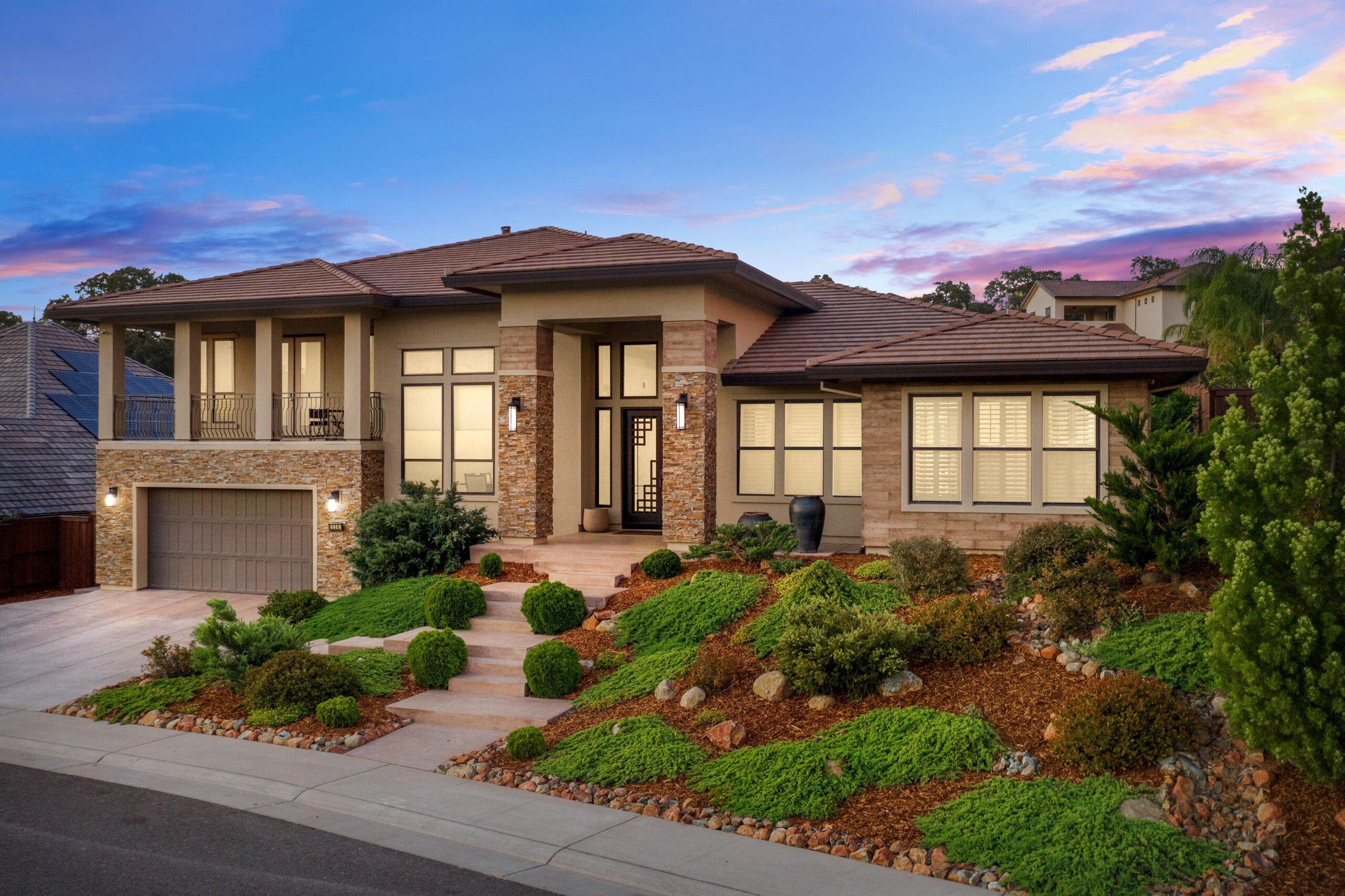 4 - 4,999 SQFT