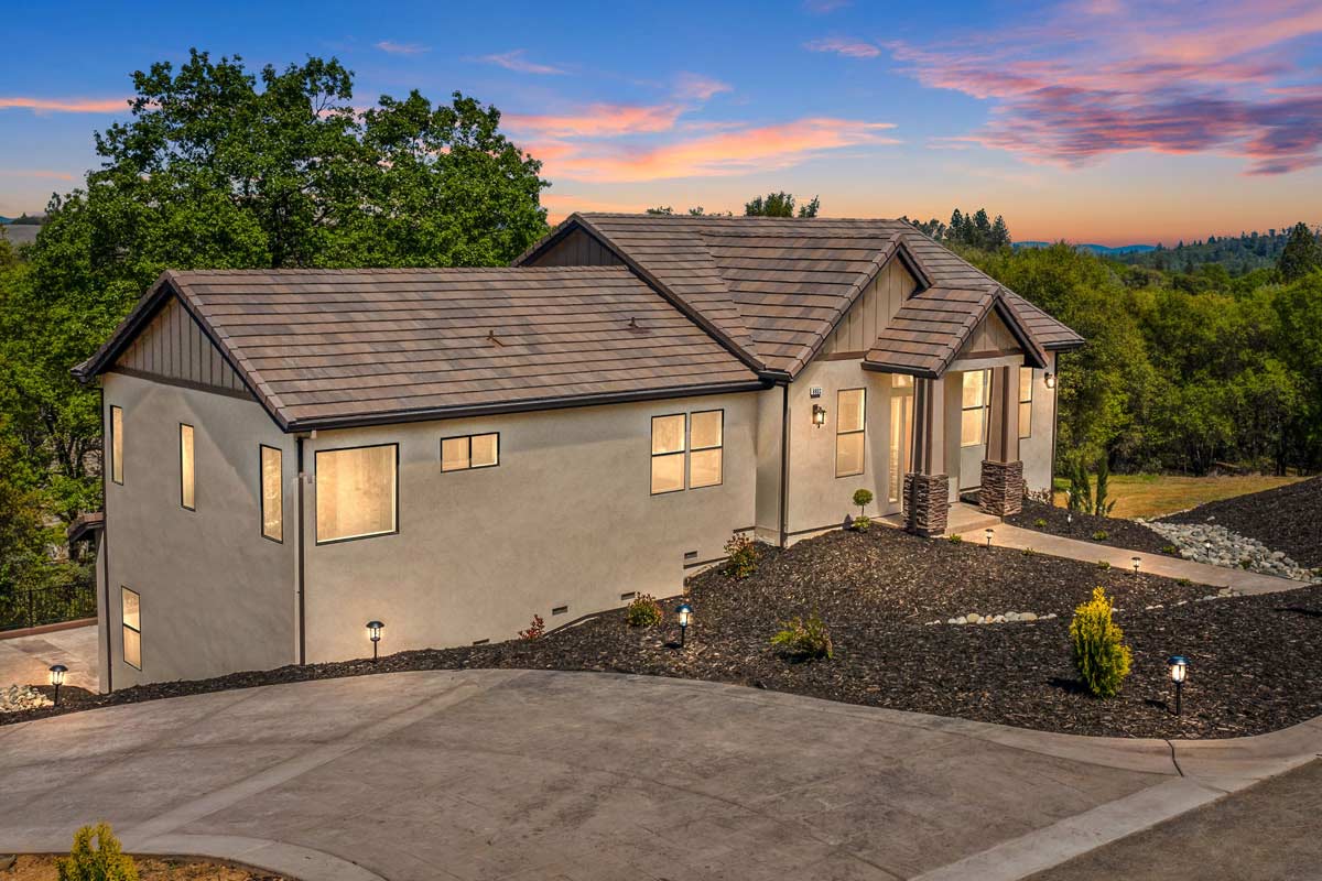 3 - 3,999 SQFT